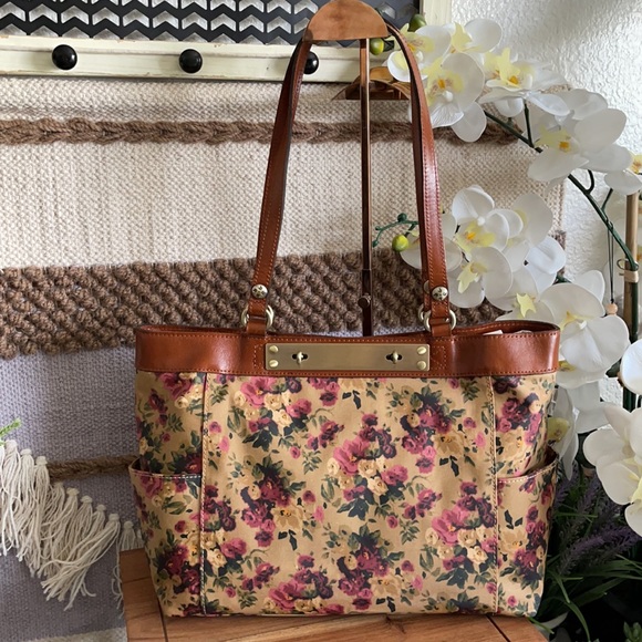 🔥FLASH SALE🔥Patricia Nash Coated Linen Canvas 👜 - Picture 6 of 16